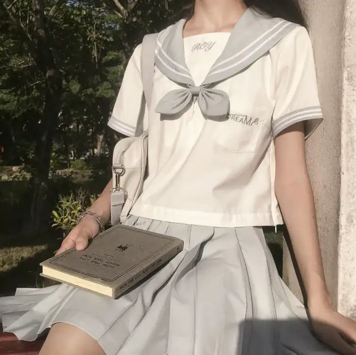 天才少女福尔摩斯海报